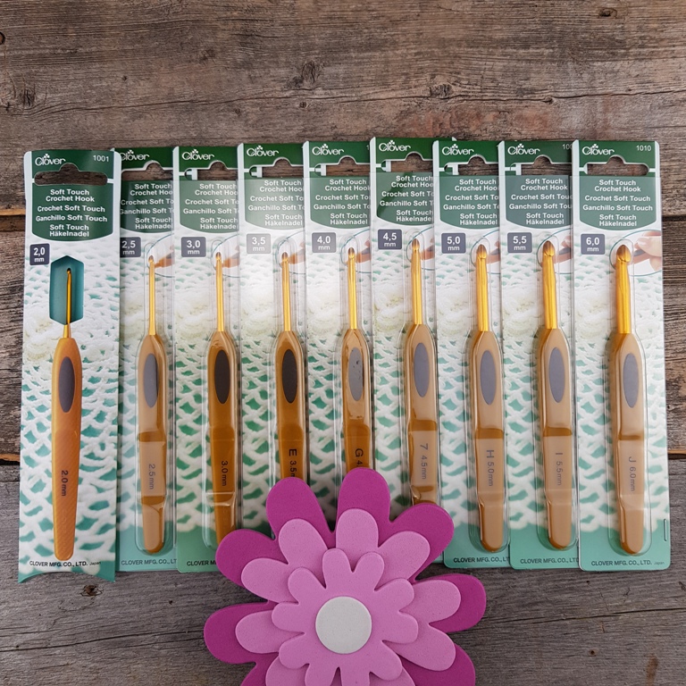 Clover Soft Touch Ergonomiska Virknålar Hela Set 2,0 – 6,0 mm 9 st från Virknålar och Tillbehör